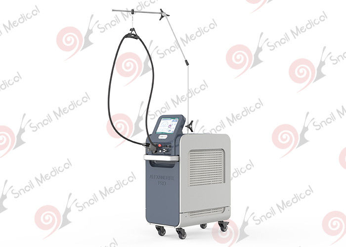 Tẩy lông bằng laser 755nm Nd Yag Alexandrite 800W Big Spotsize 18mm với màn hình LCD